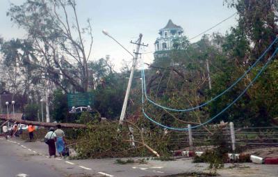 Cycloon trekt over Myanmar