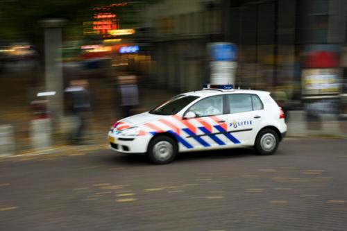 Autodieven knallen tegen horecagelegenheid in Utrecht