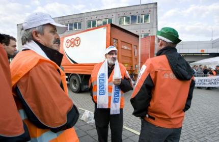 Staking TNT-postbodes in Kerkrade