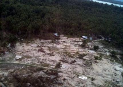 Ruim 150 doden door vloedgolf bij Sumatra