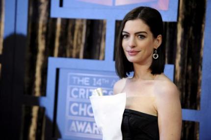Acteurs Hathaway en Franco presenteren Oscars