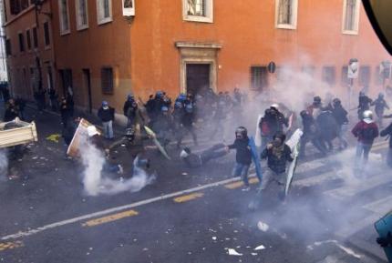 Tientallen gewonden bij rellen in Rome