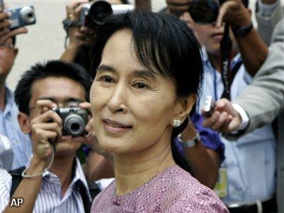 Hof: Suu Kyi blijft onder huisarrest