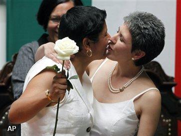 Homostellen trouwen in Mexico-stad