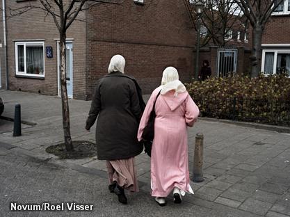'PVV-achterban verdeeld over hoofddoek'