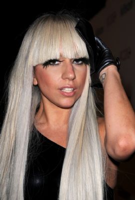 Lady Gaga toont publiek middelvinger