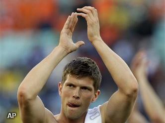 Huntelaar maakt WK-debuut met invalbeurt