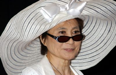 Yoko Ono: moordenaar Lennon mag niet vrij