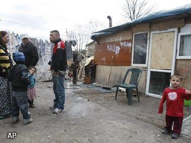 Franse politie ontruimt veertig Roma-kampen