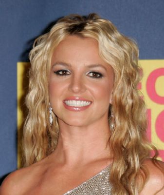 Britney Spears zwoegt op nieuwe nummers