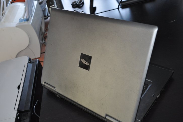 110109_18642_laptop.jpg