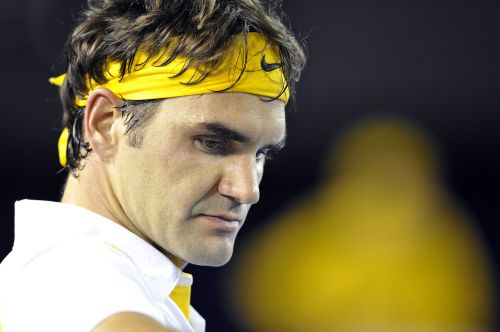 Federer overtuigend naar vierde ronde