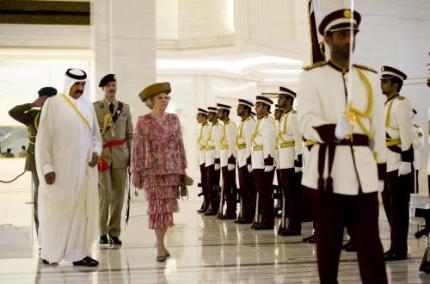 Koningin arriveert in Qatar