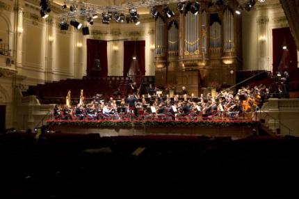 Concertgebouw Orkest met Beatrix mee