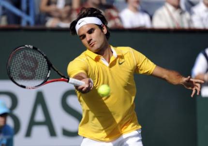 Federer met gemak langs Wawrinka