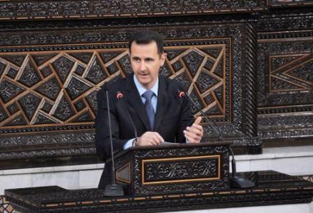 Assad erkent kloof tussen regering en volk