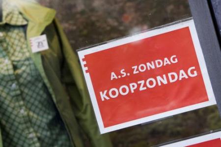 PVV wil meer koopzondagen, maar stemt tegen