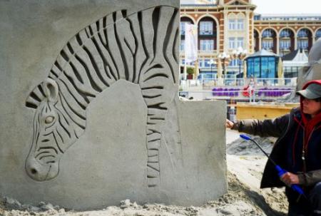 Schevenings zandsculpturenfestival geopend