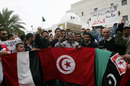 VN: 300 doden door opstand Tunesië in januari