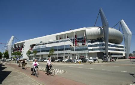 Rutten: PSV heeft groter stadion nodig