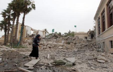 NAVO voert luchtaanvallen Libië op