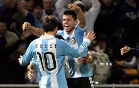 Messi leidt Argentinië langs Costa Rica