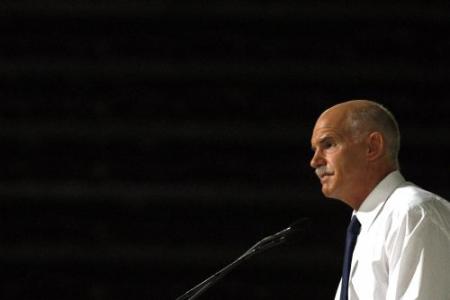 Papandreou: alles om in eurozone te blijven
