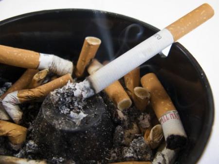 Roken tegen betaling in Griekse horeca