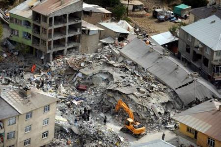 Turkse tiener gered, 91 uur na aardbeving