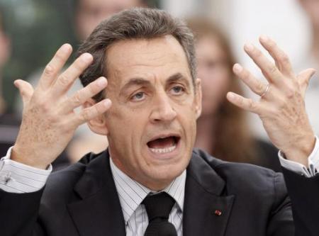Sarkozy verbijsterd over Grieks referendum