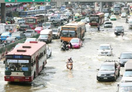 Dodental overstromingen Thailand boven 500