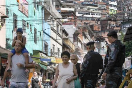 Politie Brazilië verovert sloppenwijk