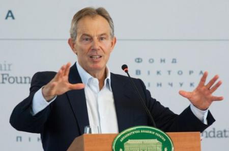 Tony Blair: uiteenvallen euro is catastrofaal