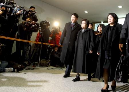 Zuid-Koreanen grens over voor Kim Jong-il
