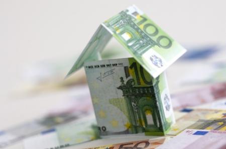 Huizenprijzen ruim 4 procent gedaald in 2011