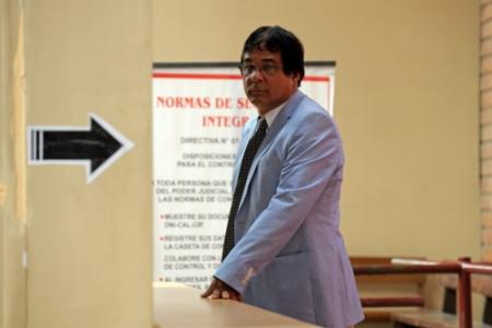 Vader Flores boos op'luxe' detentie Joran