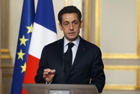 Anonymous valt website Sarkozy aan