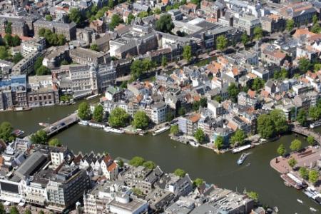 Amsterdam zet meer criminelen woning uit