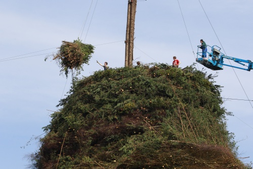 Espelo bouwt paasvuur van 45,98 meter hoog
