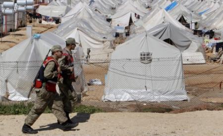 Bijna 25.000 Syriërs gevlucht naar Turkije