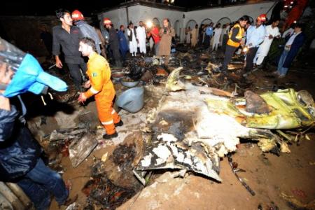Veel doden bij vliegtuigcrash Pakistan