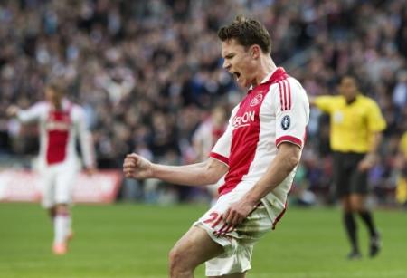'Ajax dankt titel aan competitievervalsing'