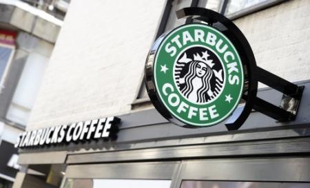 Starbucks nu ook langs de Nederlandse snelweg