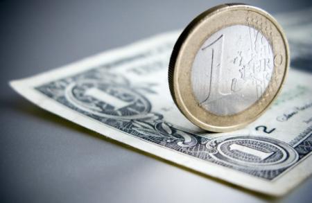 Euro zakt onder 1,25 dollar