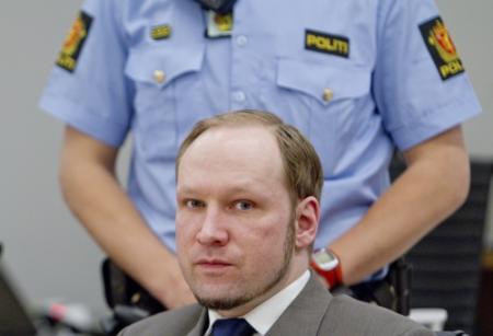 Rechtbank verbiedt nieuws over moeder Breivik