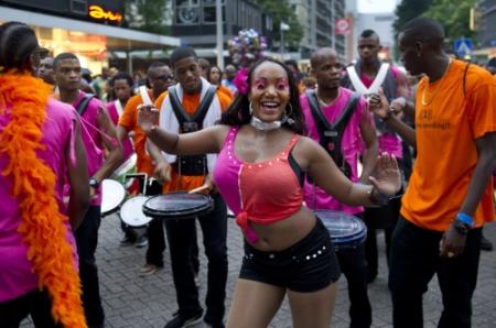 Zomercarnaval barst weer los in Rotterdam