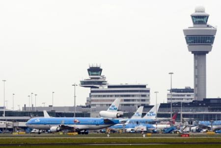 'Verdacht' toestel terug naar Schiphol