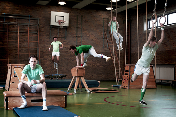 121001_27682_nbb_wk_39_try_acrobatics.jpg