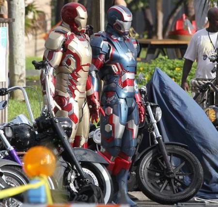 Iron Man Mark VIII en Iron Patriot (bewerkt)