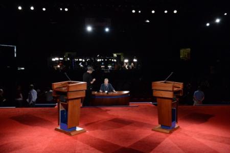 Obama en Romney beginnen aan eerste tv-debat